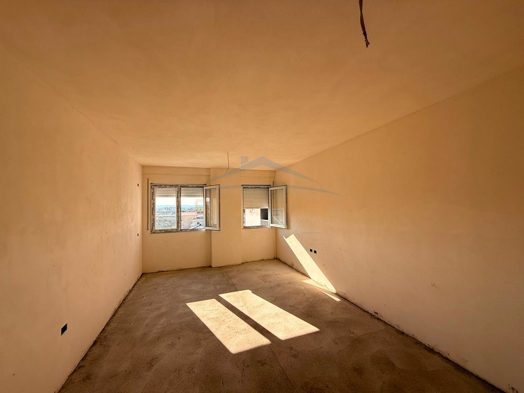Shitet, Apartament 1+1, "Residenca Platinium II", Paskuqan, Tirane. 3