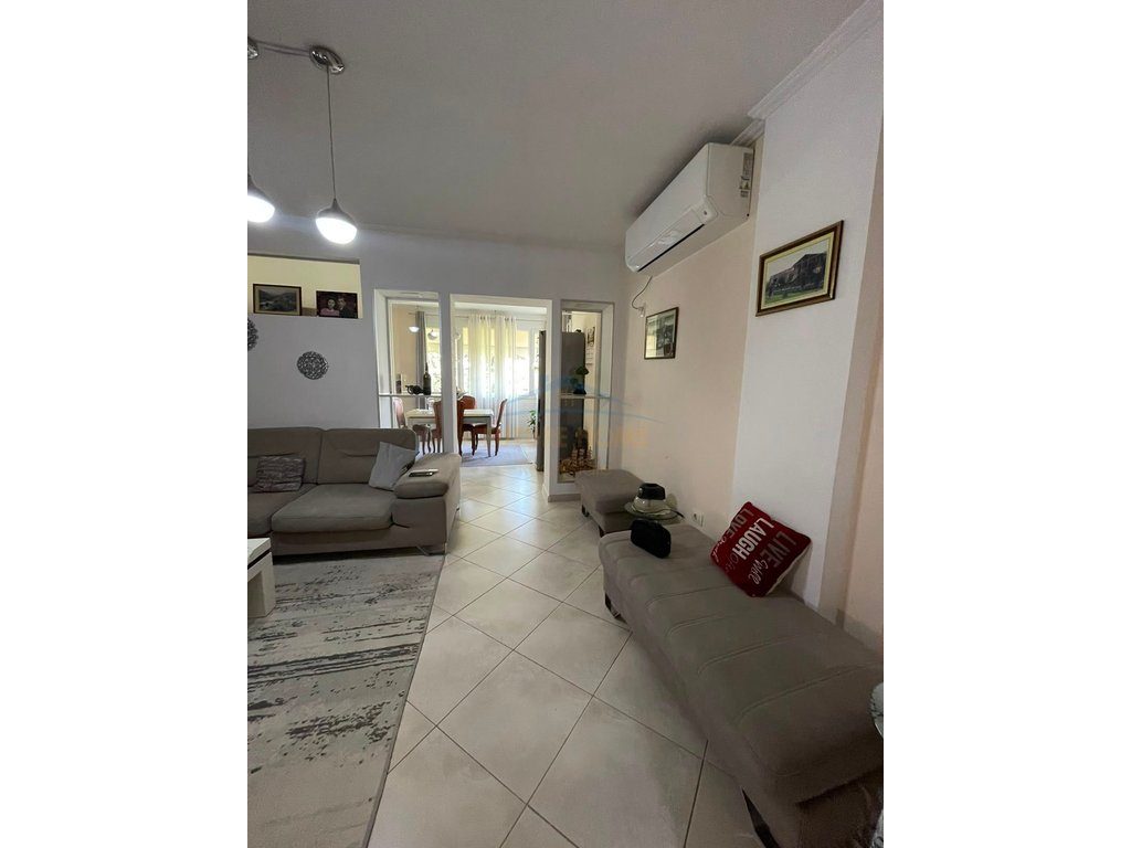 Shitet, Apartament 2+1+2, Liqeni i Thatë, Tiranë. 2