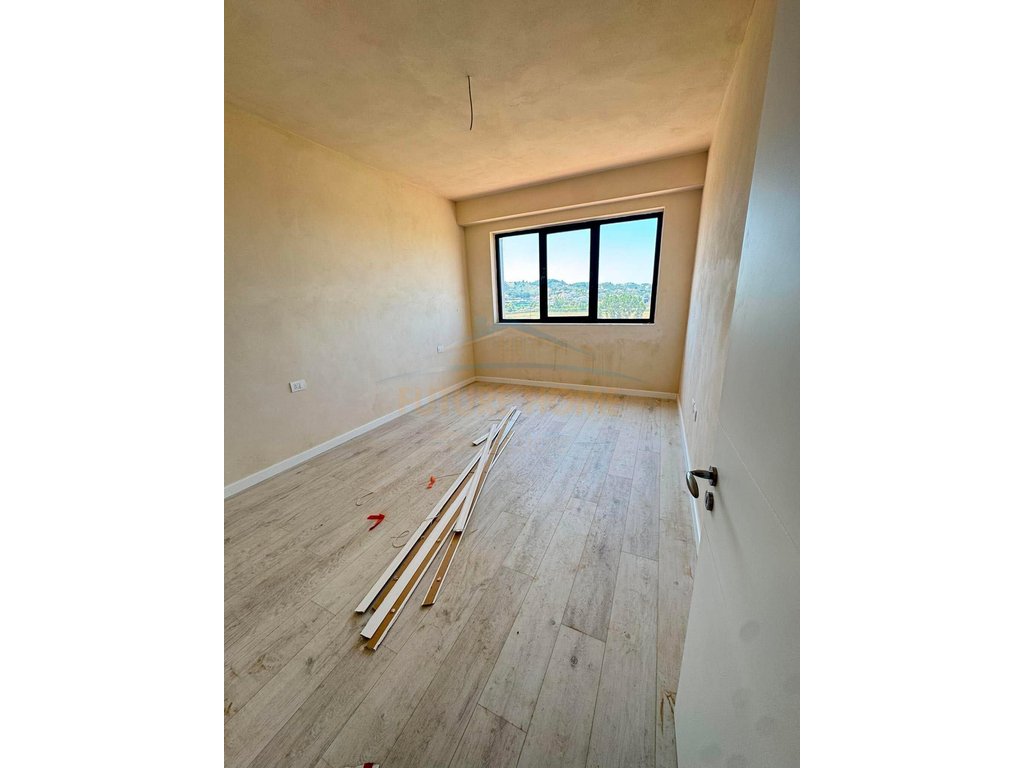 Shitet, Apartament 2+1, Urban Gate, Unaza e Re