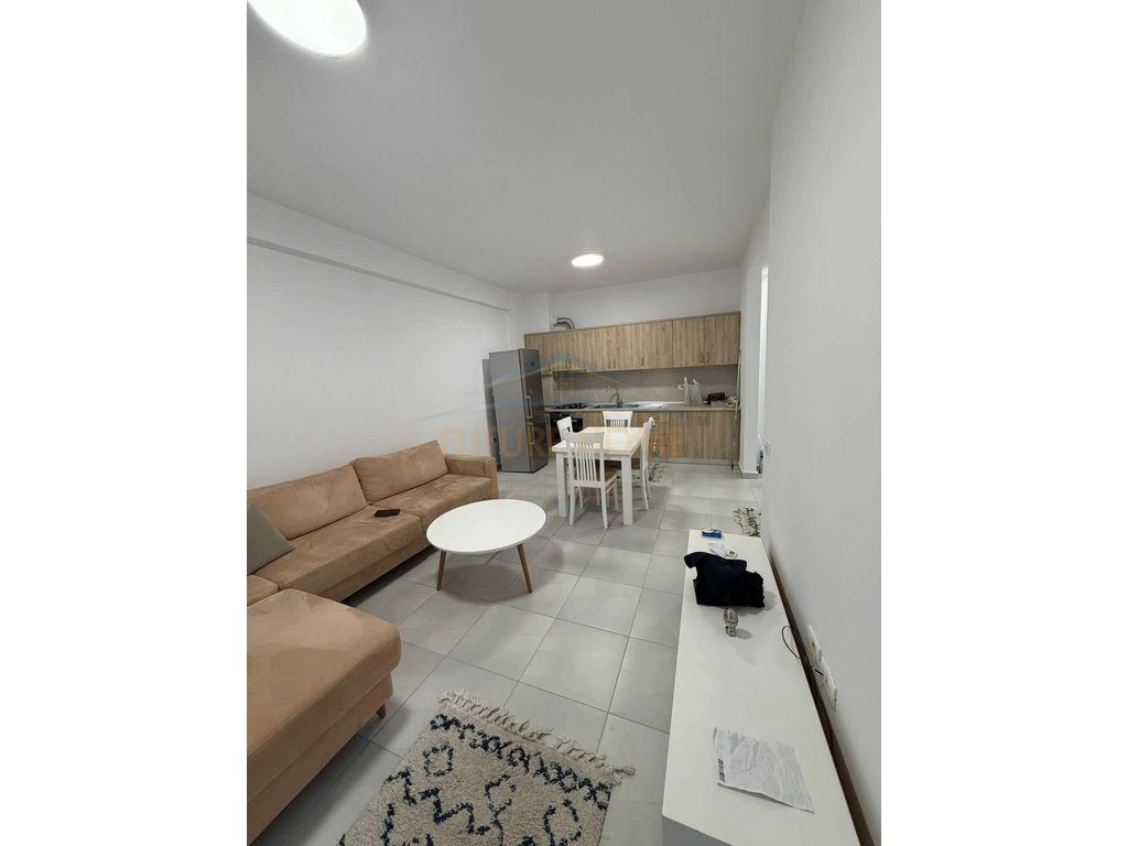 Qera, Apartament 2+1, Golden Park Tirana
