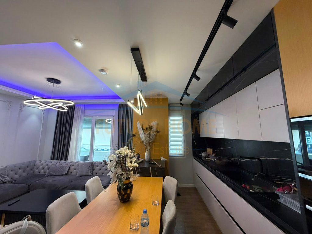 Shitet, Apartament 2+1+Post Parkimi, Ish-Fusha e Aviacionit 4