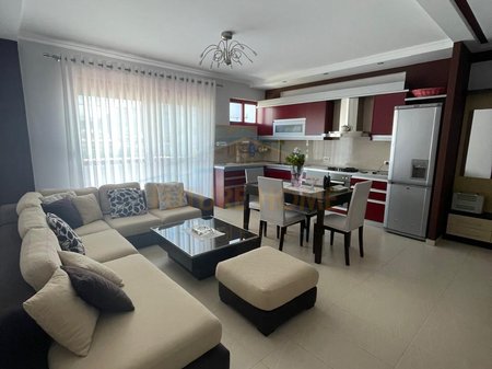 Shitet, Apartament 2+1+2, Zogu i Zi, Tiranë.