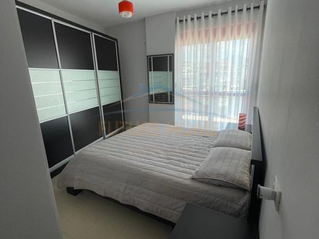 Shitet, Apartament 2+1+2, Zogu i Zi, Tiranë. 4
