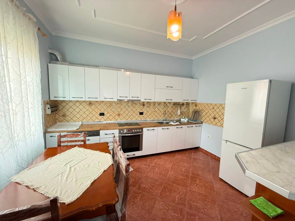 Apartament 2+1+2+Post Parkimi Per Qira, prane Vilave Gjermane, Tirane! 3