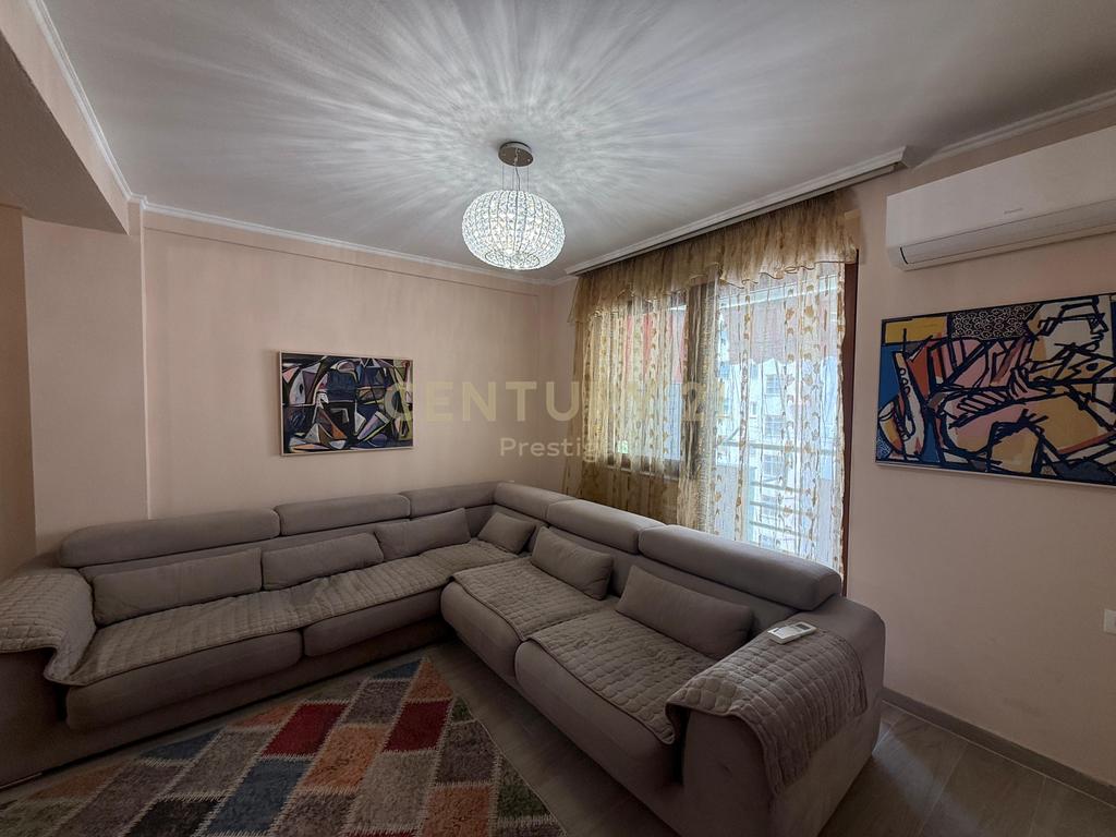 APARTAMENT 1+1 NE SHITJE "BULEVARDI ZOGU PARE", TIRANE! 3