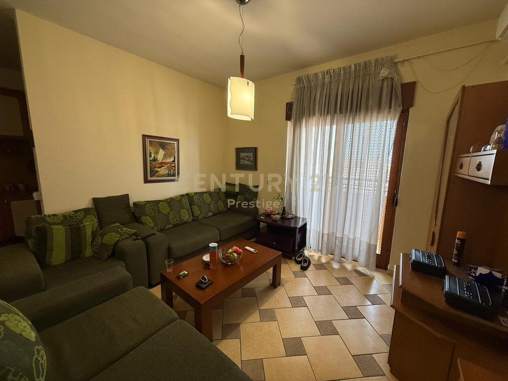 APARTAMENT 2+1+2 NE SHITJE PROKURORIA E PERGJITHSHME, TIRANE!