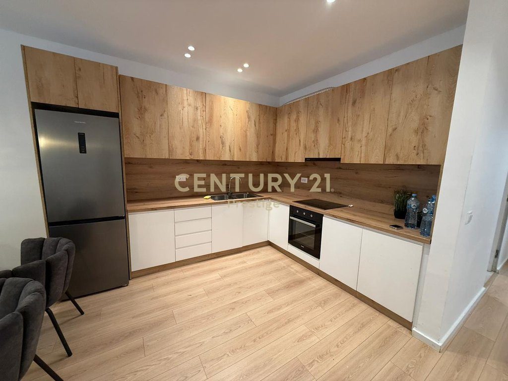 APARTAMENT 2+1+2 NE SHITJE, PRANE RADISSONIT, LIQENI I THATE! 4