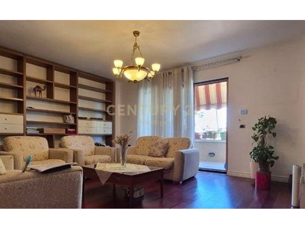 APARTAMENT 3+1+2+ POST PARKIMI ME QIRA NE ZONEN E BRRYLIT, TIRANE! 3