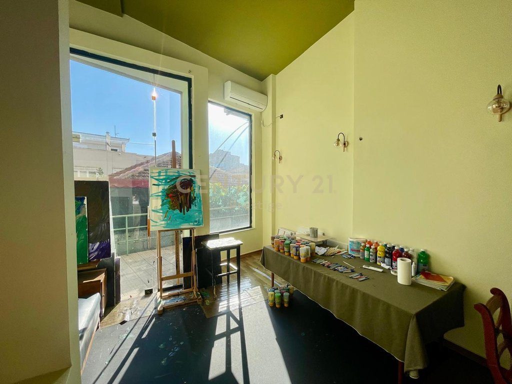 AMBIENT KOMERCIAL ME QIRA, VENDOSUR PRANE QYTETIT STUDENTI, TIRANE! 3