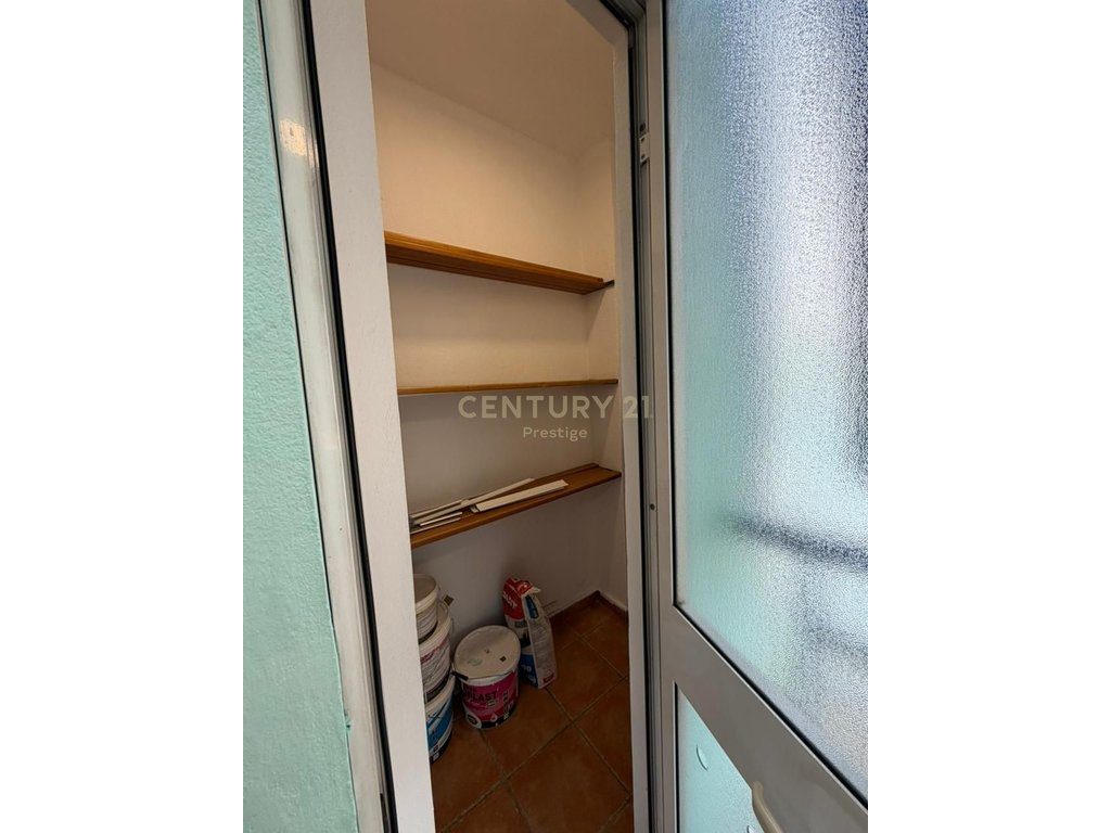 APARTAMENT 2+1+2 ME QIRA, TEK ISH-EKSPOZITA, TIRANE! 4