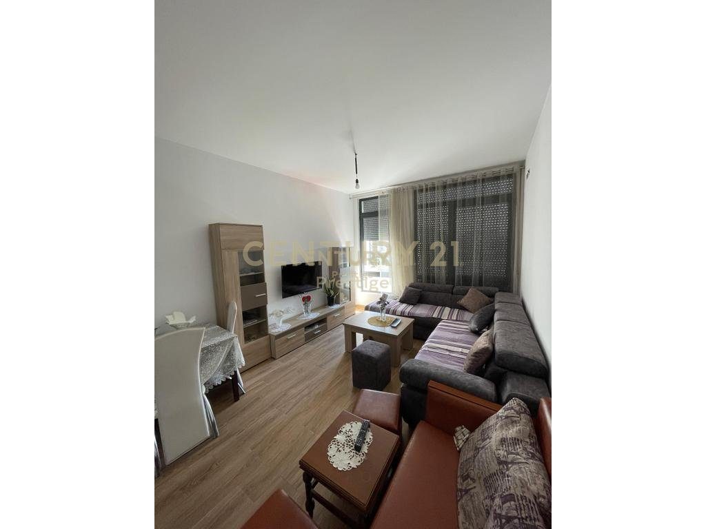 APARTAMENT I TIPOLOGJISE 2+1 ME QIRA, TEK ISH-DOGANA, TIRANE! 2