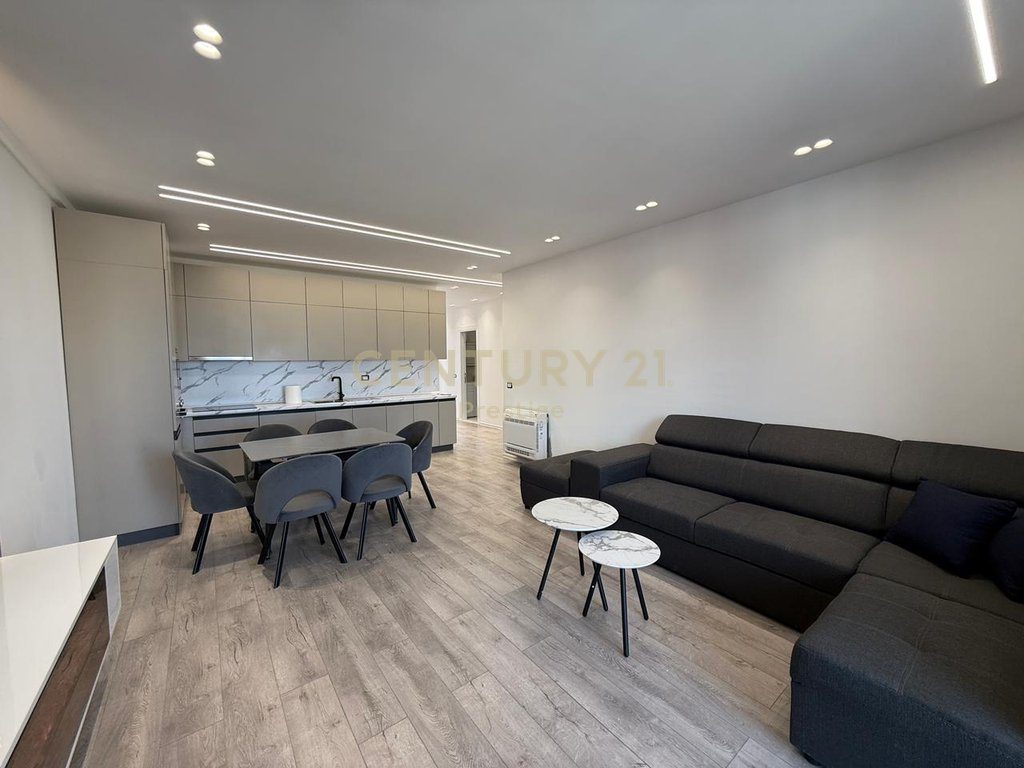 APARTAMENT 2+1+2 NE SHITJE, BULEVARDI I RI, TIRANE!