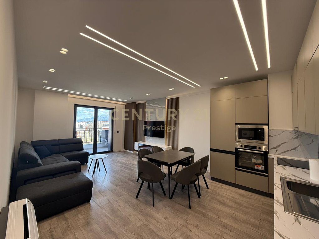 APARTAMENT 2+1+2 NE SHITJE, BULEVARDI I RI, TIRANE! 2