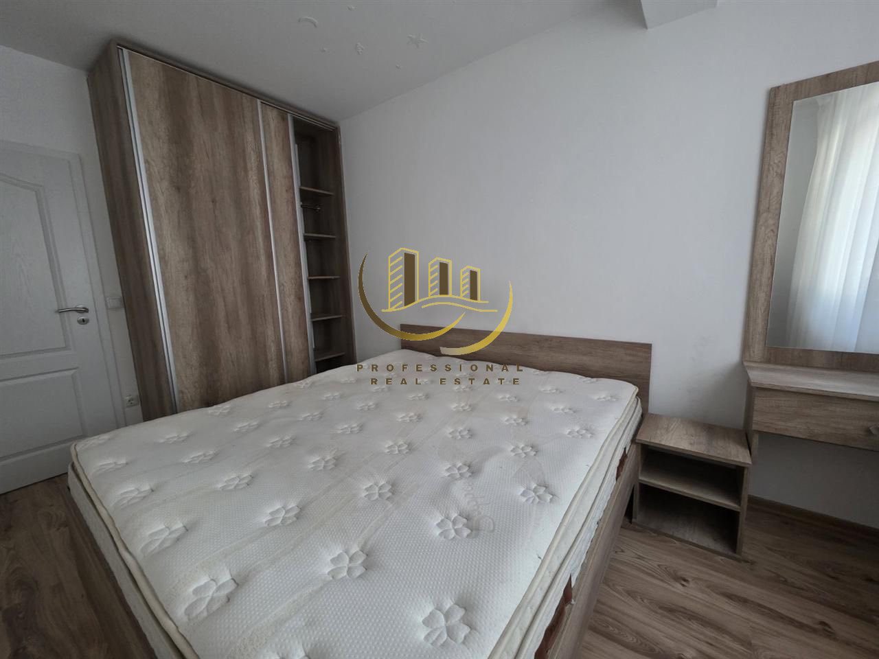 Banesë me qira në Bregun e Diellit 4