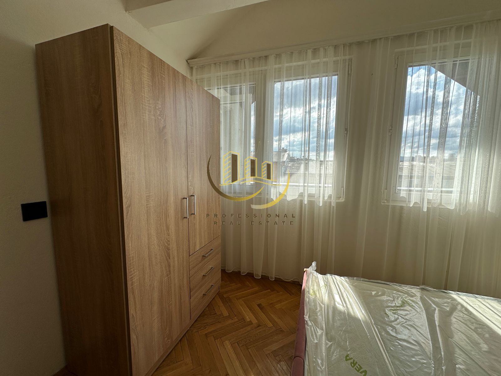 Banesë me qira në Ulpianë 4