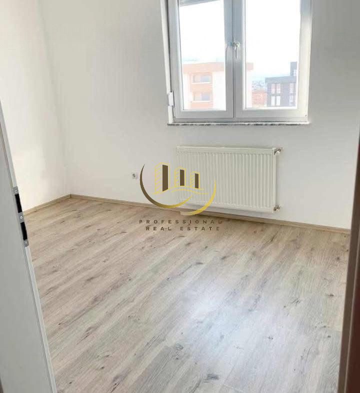 Shitet Banesa në Fushë Kosovë 4
