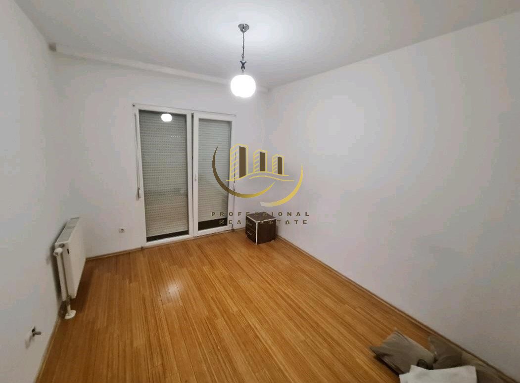 Banesë Zyre me qira te Mati 1 2