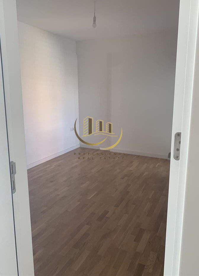 Banesë Zyre me qira në Aktash 3