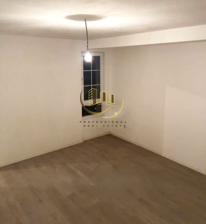 Shitet banesa në Fushë Kosovë