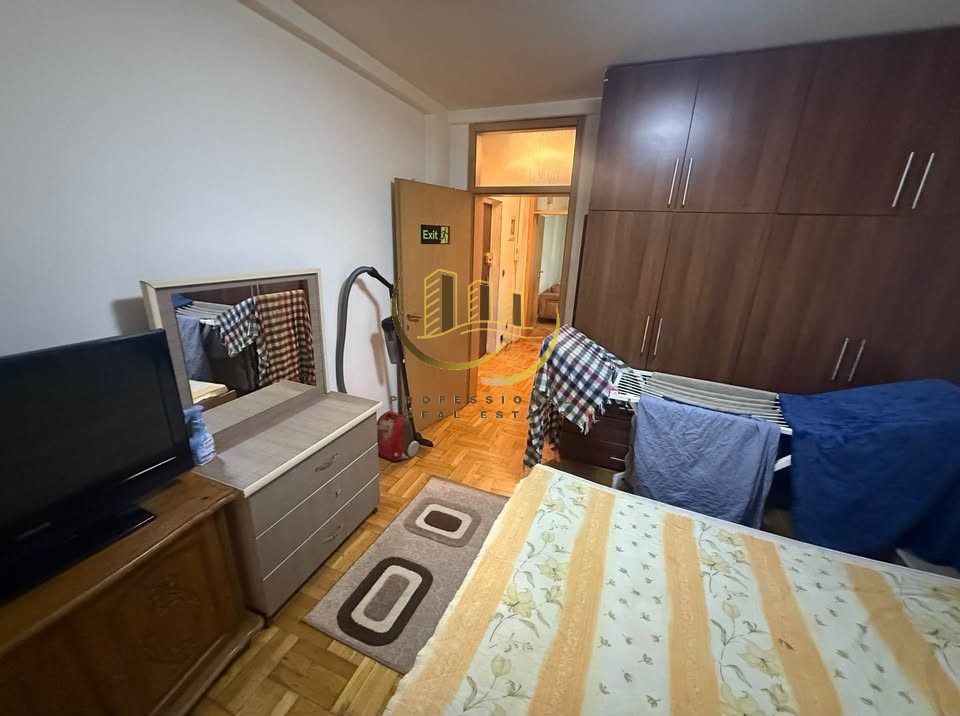 Banesë me qira në Qendër 4