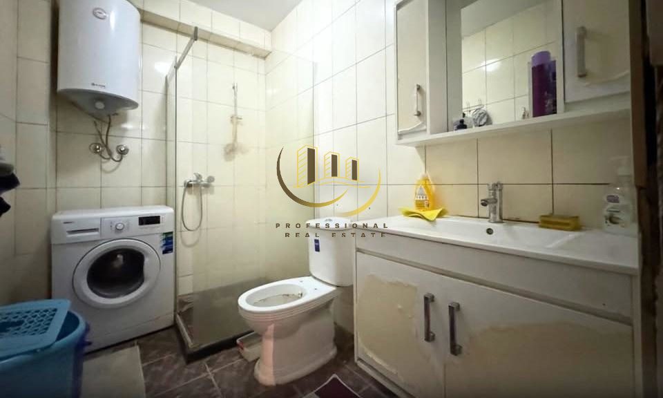 Shitet banesa në Fushë Kosovë